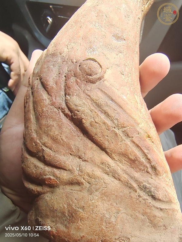 古玩陶瓷紅陶鷹塑像真品鑒賞圖