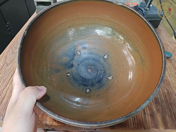 古玩陶瓷窯變黑釉凈手碗真品鑒賞圖