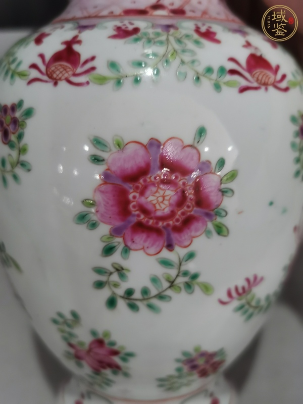 古玩陶瓷花卉紋盤口瓶真品鑒賞圖