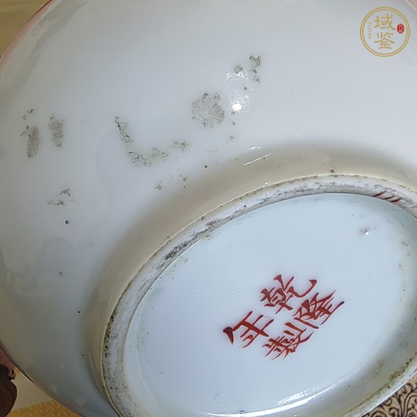 古玩陶瓷人物紋礬紅蒜頭瓶真品鑒賞圖
