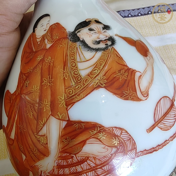 古玩陶瓷人物紋礬紅蒜頭瓶真品鑒賞圖