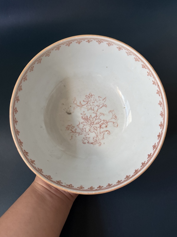 古玩陶瓷清·乾隆粉彩模印蓮瓣紋飾大碗拍賣，當(dāng)前價格2500元