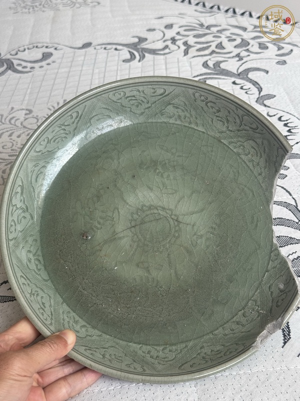 古玩陶瓷龍泉窯盤真品鑒賞圖