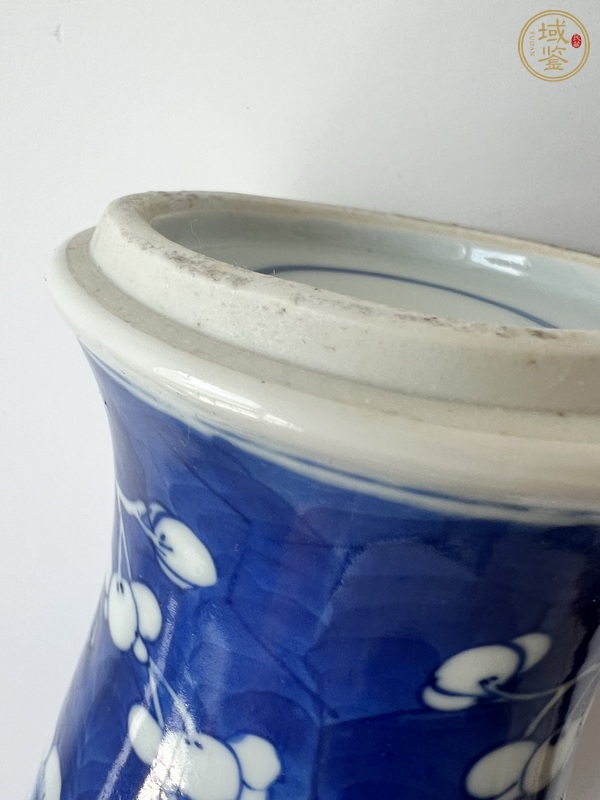 古玩陶瓷青花冰梅紋觀音瓶真品鑒賞圖