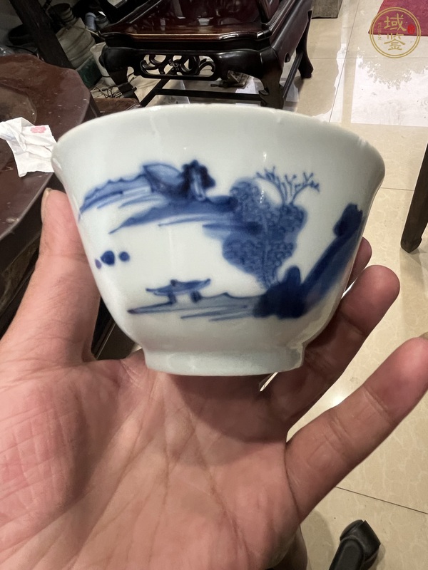 古玩陶瓷山水紋青花杯真品鑒賞圖