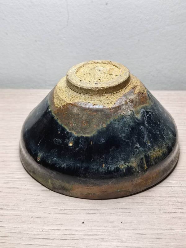 古玩陶瓷南宋建窯烏金釉束口盞拍賣(mài)，當(dāng)前價(jià)格298元
