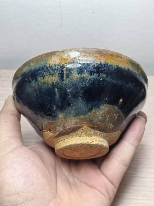 古玩陶瓷南宋建窯烏金釉束口盞拍賣(mài)，當(dāng)前價(jià)格298元