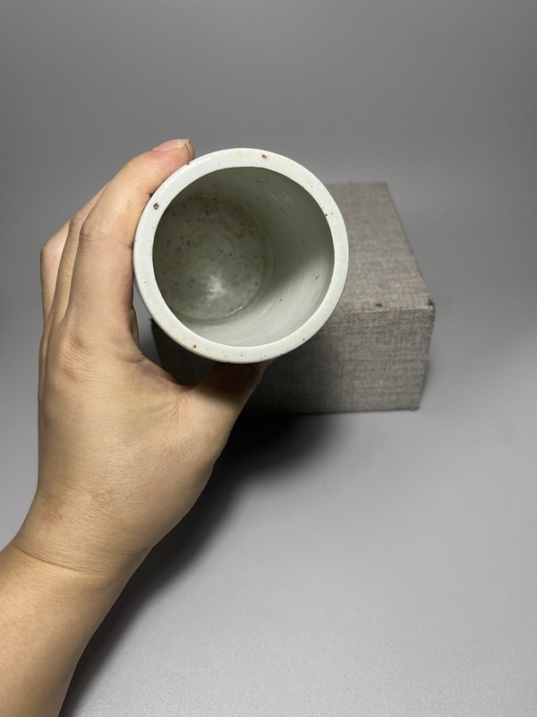 古玩陶瓷清代青花蝴蝶紋筆筒拍賣，當(dāng)前價(jià)格868元