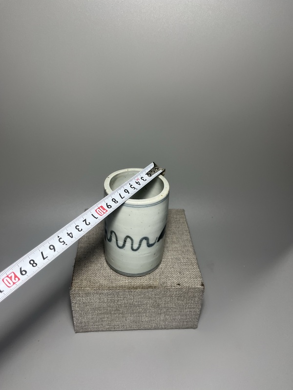 古玩陶瓷清代青花蝴蝶紋筆筒拍賣，當(dāng)前價(jià)格868元