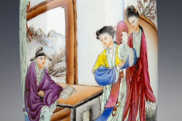 古玩陶瓷民國解放初·粉彩西廂記人物詩文瓶拍賣，當(dāng)前價(jià)格1952元