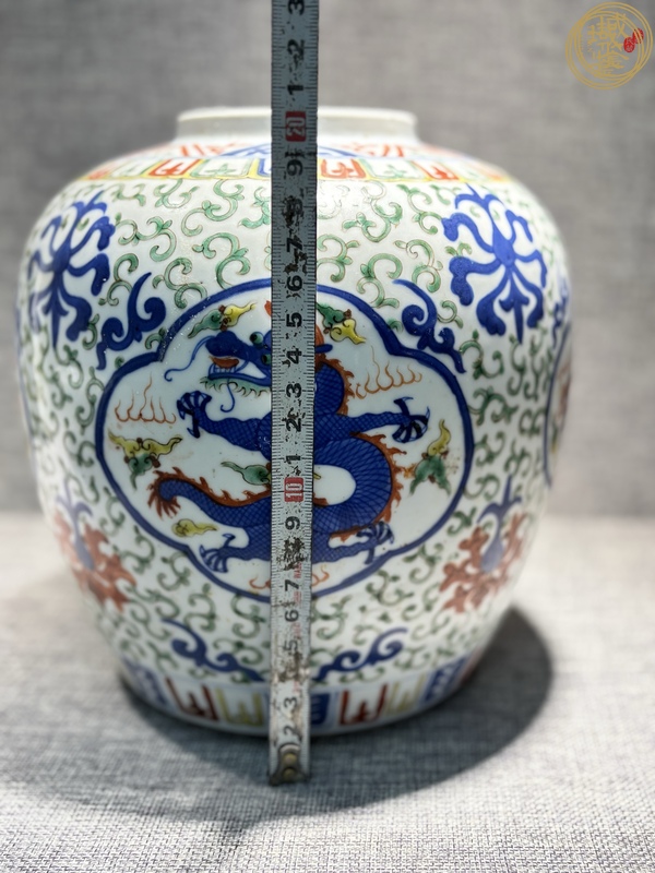 古玩陶瓷青花五彩龍紋罐真品鑒賞圖
