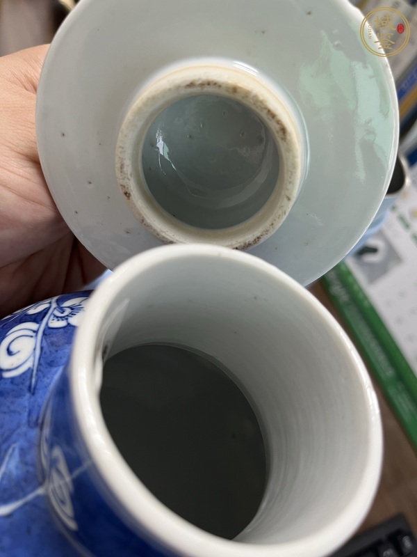 古玩陶瓷清晚期冰梅蓋罐真品鑒賞圖