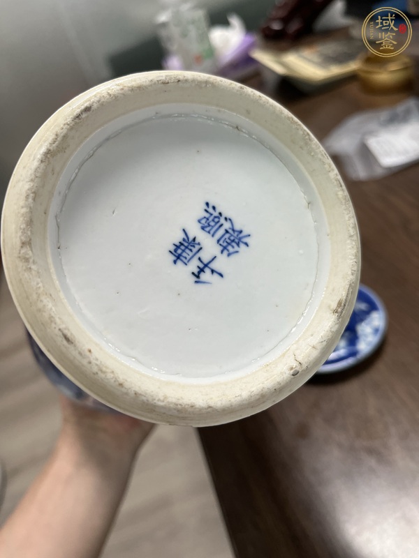 古玩陶瓷清晚期冰梅蓋罐真品鑒賞圖