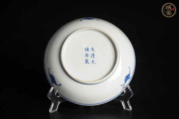 古玩陶瓷清光緒·青花礬紅云蝠紋盤（官）真品鑒賞圖