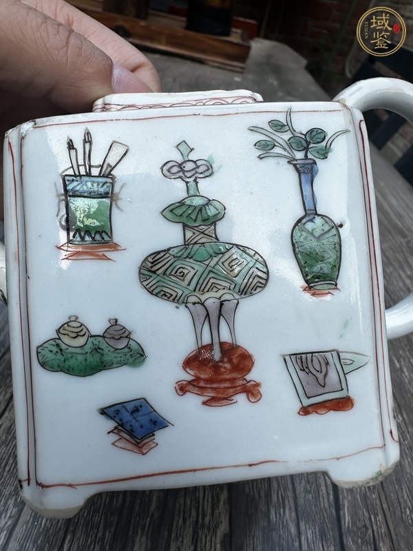 古玩陶瓷五彩博古花卉四方壺真品鑒賞圖