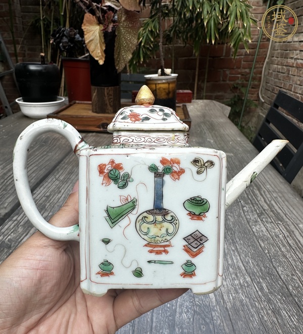 古玩陶瓷五彩博古花卉四方壺真品鑒賞圖