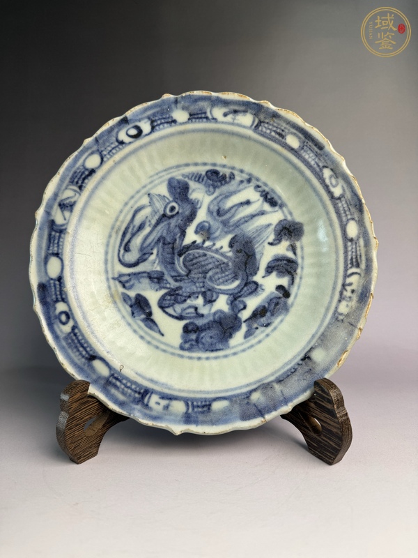 古玩陶瓷明代麒麟望月花口盤真品鑒賞圖