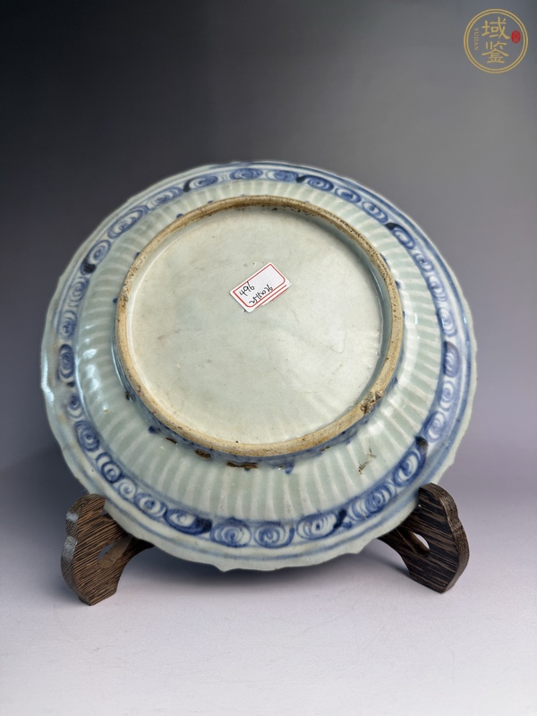 古玩陶瓷明代麒麟望月花口盤真品鑒賞圖