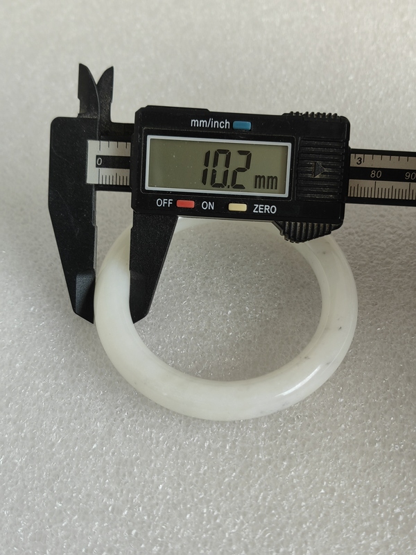 古玩玉器和田玉手鐲拍賣，當(dāng)前價(jià)格1200元