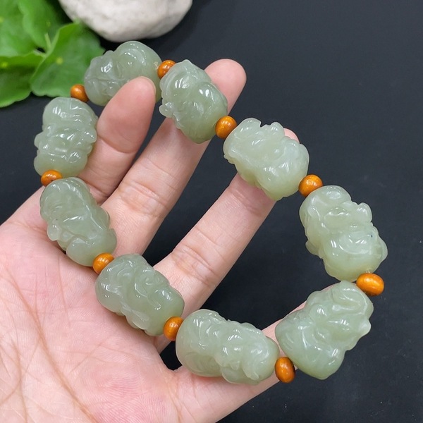 古玩玉器和田玉十八羅漢雙面精雕手串(帶鑒定證書)拍賣,當前價格680元