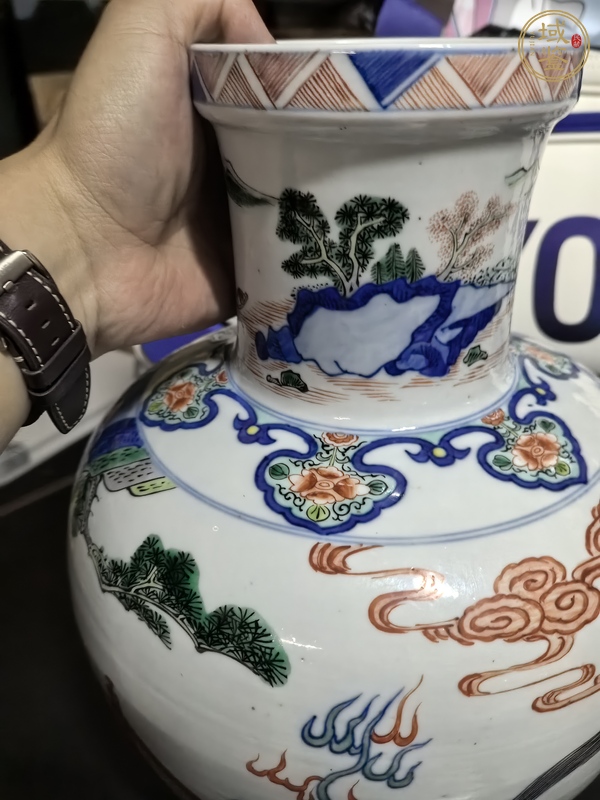古玩陶瓷五彩瓶真品鑒賞圖