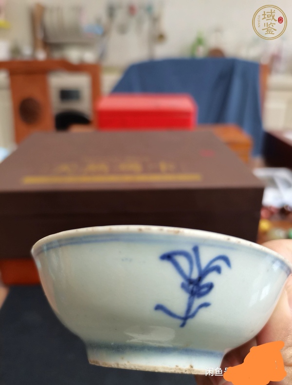古玩陶瓷梵字紋玉環(huán)底青花盤真品鑒賞圖