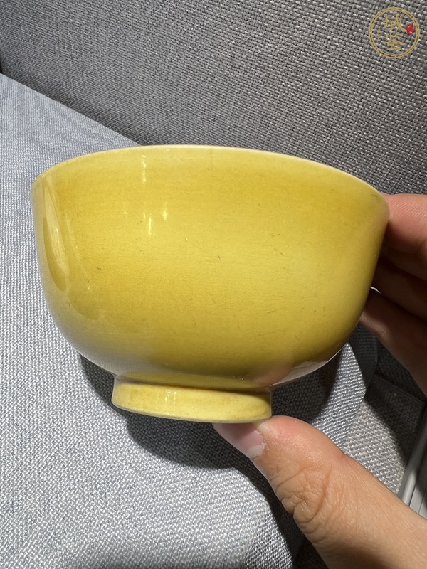 古玩陶瓷黃釉碗真品鑒賞圖
