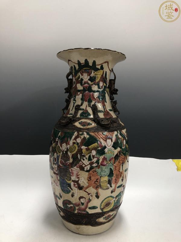 古玩陶瓷清咸豐哥釉五彩刀馬人物紋堆塑螭龍獅耳瓶拍賣，當前價格2688元