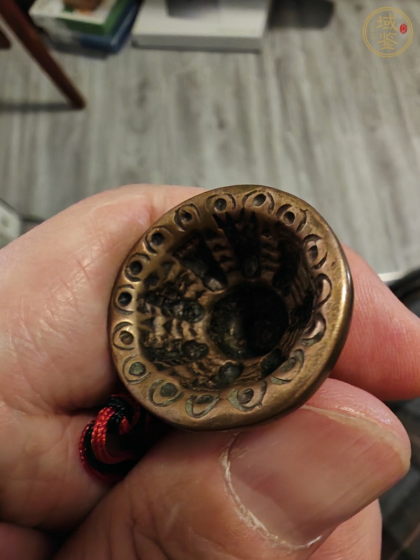 古玩銅器擦模真品鑒賞圖