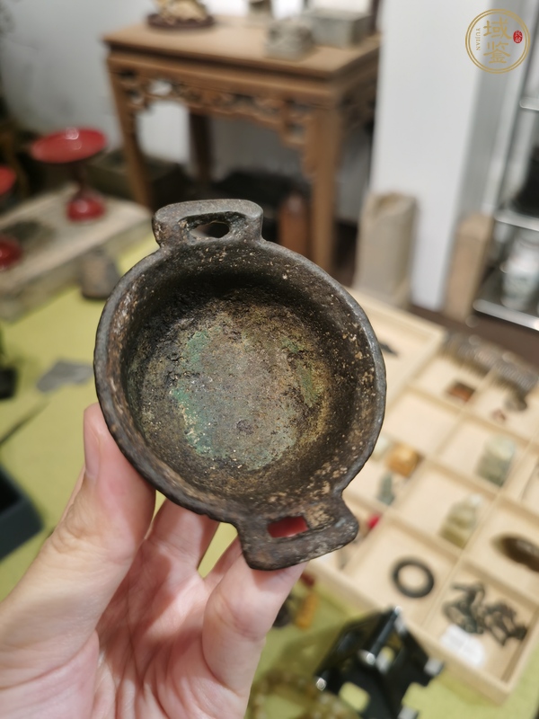 古玩銅油燈真品鑒賞圖