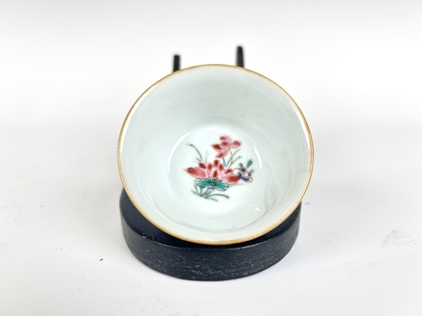 古玩陶瓷清雍正 · 外紫金釉粉彩開窗杯拍賣，當(dāng)前價(jià)格0元