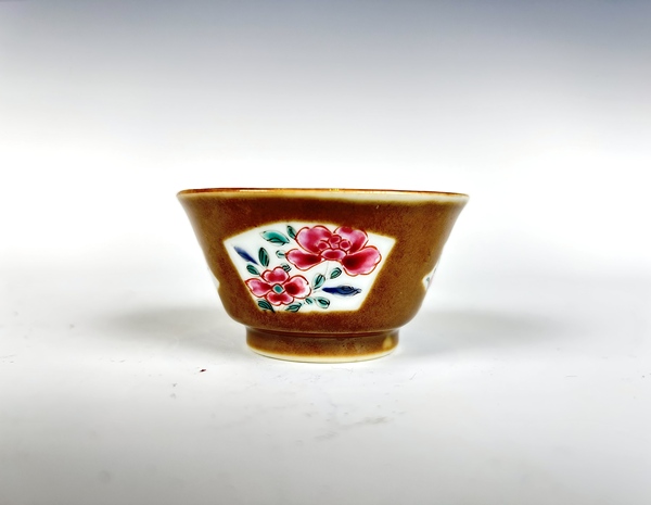 古玩陶瓷清雍正 · 外紫金釉粉彩開窗杯拍賣，當(dāng)前價(jià)格0元