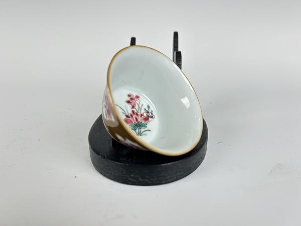 古玩陶瓷清雍正 · 外紫金釉粉彩開窗杯拍賣，當(dāng)前價(jià)格0元