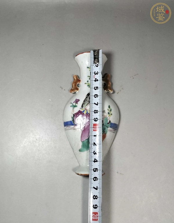 古玩陶瓷仕女嬰戲紋粉彩壁瓶真品鑒賞圖
