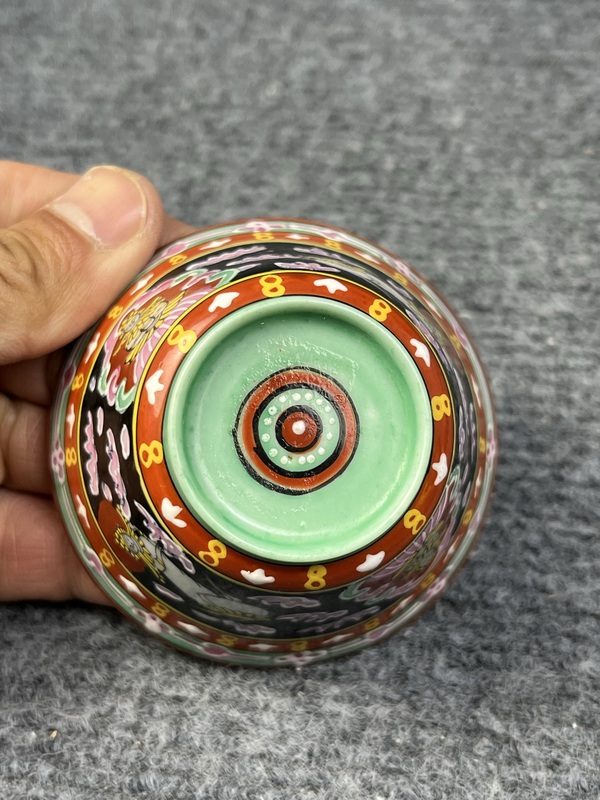 古玩陶瓷粉彩佛教人物杯拍賣，當前價格4588元