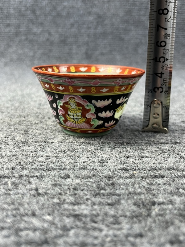 古玩陶瓷粉彩佛教人物杯拍賣，當前價格4588元