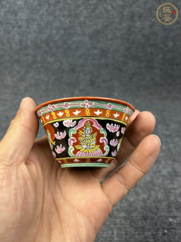 古玩陶瓷粉彩人物杯真品鑒賞圖