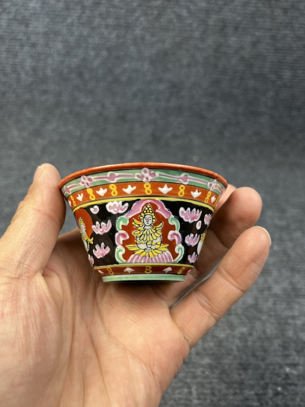 古玩陶瓷粉彩人物杯拍賣，當(dāng)前價(jià)格4588元