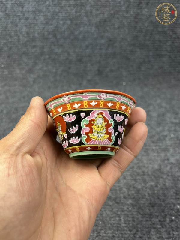 古玩陶瓷粉彩人物杯真品鑒賞圖