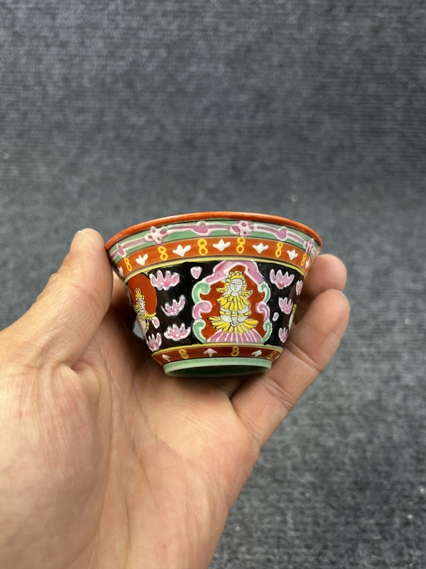 古玩陶瓷粉彩人物杯拍賣，當(dāng)前價(jià)格4588元