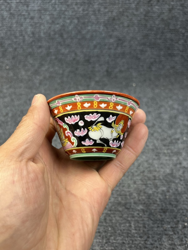 古玩陶瓷粉彩人物杯拍賣，當(dāng)前價(jià)格4588元