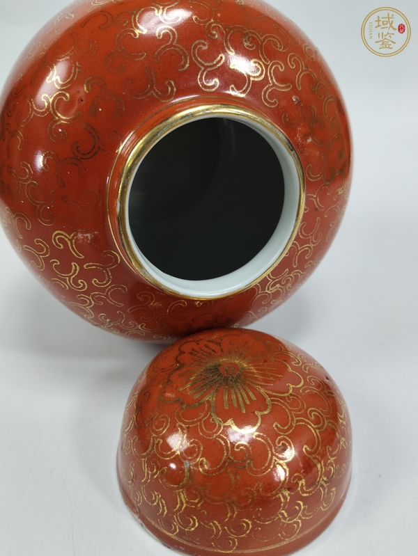 古玩陶瓷珊瑚紅描金花卉紋蓋罐真品鑒賞圖