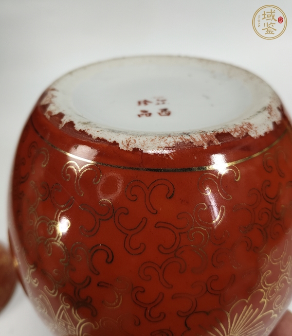 古玩陶瓷珊瑚紅描金花卉紋蓋罐真品鑒賞圖