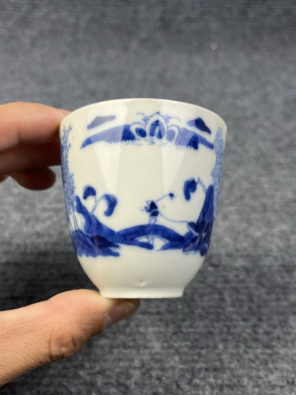 古玩轉(zhuǎn)賣青花漁樵耕讀仰鐘杯拍賣,當(dāng)前價(jià)格0元