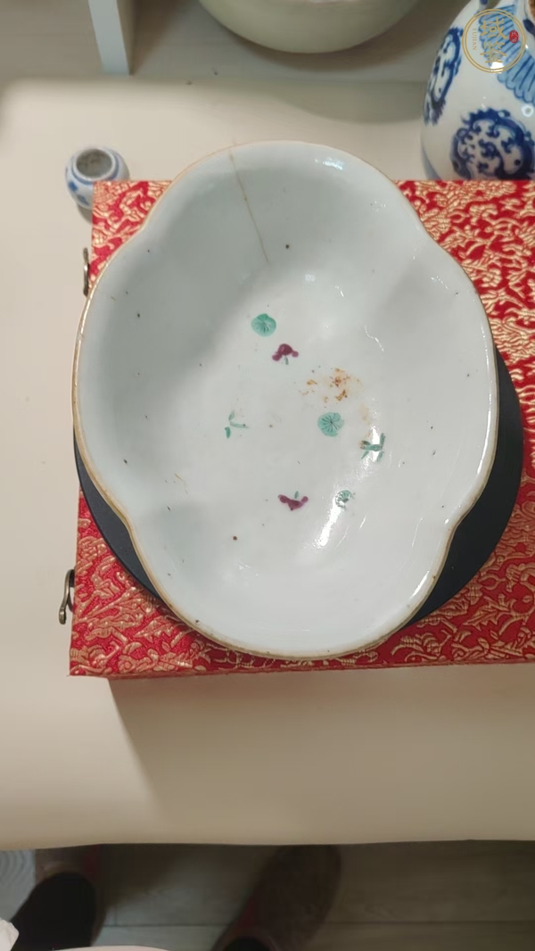 古玩陶瓷粉彩貢盤真品鑒賞圖