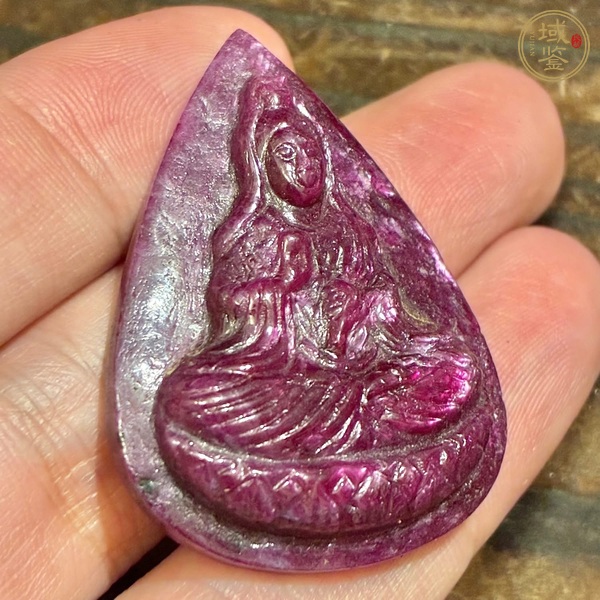 古玩雜項(xiàng)天然紅石頭觀音吊墜真品鑒賞圖