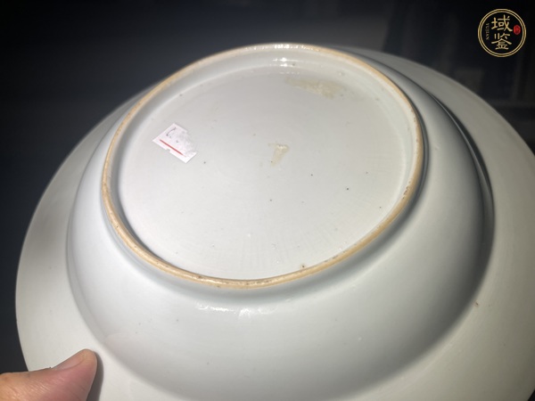 古玩陶瓷乾隆青花花卉紋折腰盤真品鑒賞圖
