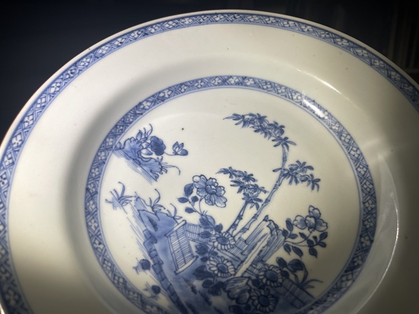 古玩陶瓷乾隆青花花卉紋折腰盤拍賣，當前價格900元