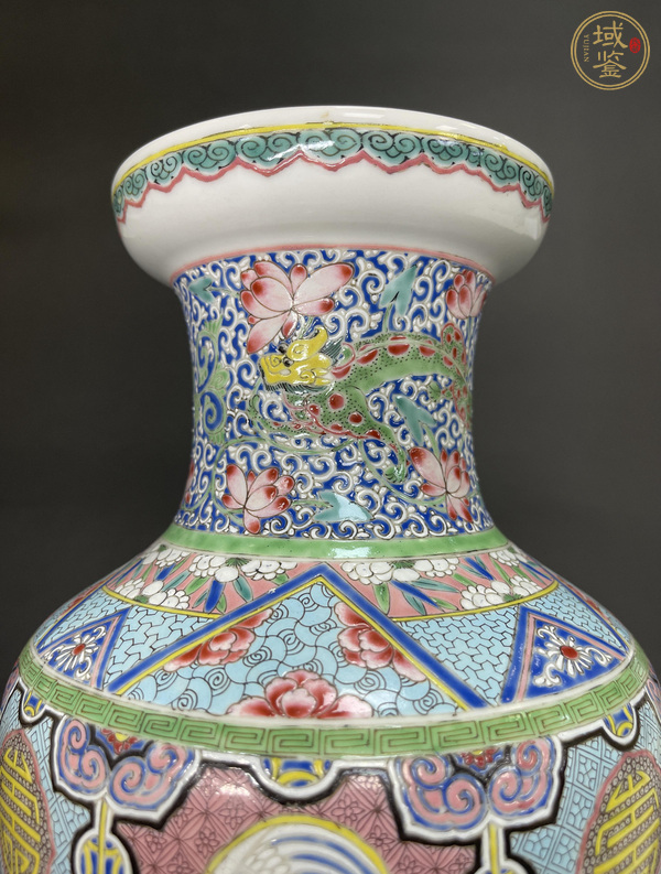 古玩陶瓷清雍正 粉彩錦地紋團鶴瓶真品鑒賞圖
