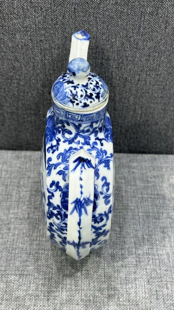 古玩陶瓷道光·三教九流青花抱月壺拍賣，當(dāng)前價(jià)格18000元